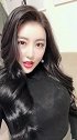 青春靓丽的的小姐姐，身穿黑色的衣服，好看极了！