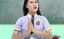 女同学教师生金龙拍拍操，没想师生做的一个比一个逗，太搞笑了
