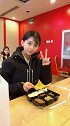 这是一位来自台湾的16岁姑娘，长得实在是太可爱了！