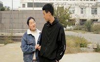 男子多年前因太穷被女友抛弃，多年后衣锦还乡，霸气反转太解气