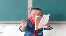 同学，你是要笑死我，读课文硬是有种开演唱会的感觉，太有才了