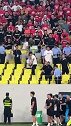 在看台也不闲着！因伤缺阵的韦世豪疑似在看台大骂裁判