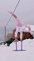 雪地里的才艺表演厉害了我的妹！