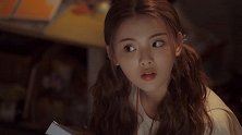 极限17杨超越成花痴少女，靠恋爱宝典追求子豪，网友：快扔了
