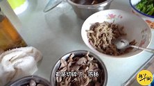 70岁大爷24年专做一碗汤，声称开封排名第一，网友：真好喝？