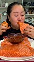 看美女这一身“飙”，就知道吃起来是啥形象了
