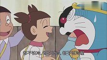 哆啦A梦：哆啦A梦好不容易取下头窟，随手一扔，又弹回脑门上！