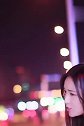 美女这首《梦醒时分》，早知道伤心总是难免的，你又何苦一往情深