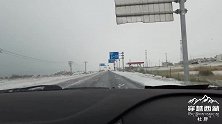 青藏线沿青海湖下起大雪 看一看雪中美丽的扎西央帝