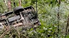安徽太湖：安徽一皮卡坠入80米崖谷，12人遇难！司机被控制