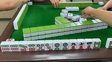 四川麻将：一张牌证明牌技精湛，硬实力离不开好运气！