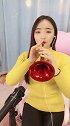 唢呐吹得这么精彩好听的美女真是少见，这个美女很有才！