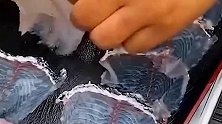 原来火锅店的生鱼片，是这么切出来的，难怪切出来的片能那么薄！