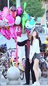 男孩子努力赚钱大概就是为了不错过这样的女孩子吧