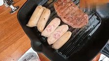 夜宿露营地，牛排红酒，还似乎缺点什么，夜幕降临那一刻我满足了
