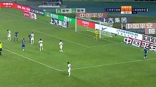 苏宁易购右路进攻造杀机 周云中路凌空抽射擦柱而出