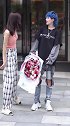 我敢说没有女孩子不喜欢鲜花吧，街拍穿搭