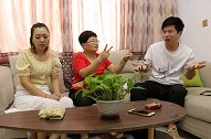 小伙凑12万彩礼，不料岳母又张口要10万以上车，小伙掉头就走