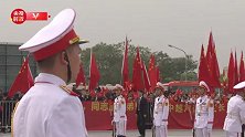 独家视频丨习近平步出舱门 越南总理范明政等在舷梯旁热情迎接