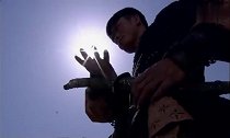 猪九妹一个动作,歹徒们吓得屁滚尿流,太怂了吧!