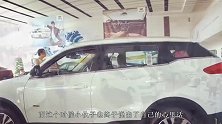 农村小伙借首付买豪车，如今没钱还车贷，父母：都是面子惹的祸！