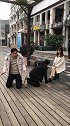 你说这家伙有多怕老婆