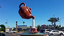 我国有一“悬空茶壶”，壶中水永远流不完，外国人搞不懂原因