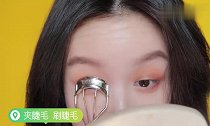 妹子仿妆崔雪莉,枫叶色调妆后甜美可人,小脸蛋想捏!