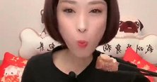 满嘴淌油的红烧肉，一口咬下去满嘴油，好香！