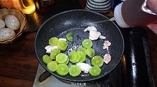 鸡肉怎么做最好吃，我认为鸡肉炒莴笋最好吃