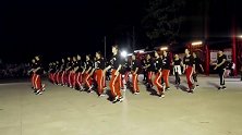 好整齐的广场鬼步舞齐舞，鬼步舞奔跑步