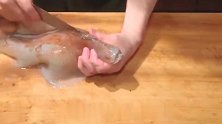 日本人有多会吃看看大厨如何手撕鱿鱼，这样吃会更香吗