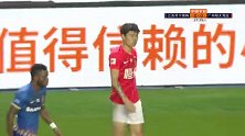 第28分钟广州恒大淘宝球员杨立瑜(U23)黄牌