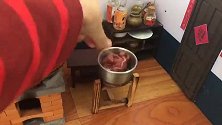 迷你小大厨：去买五毛钱肉回来炸酥肉，香脆香脆的，再加点番茄酱
