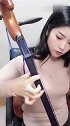 新疆姑娘滑琴独奏一曲草原民歌，弹出了大草原的热情