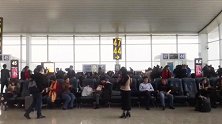 乌鲁木齐机场现冻雾天气多航班延误或取消 数千旅客滞留