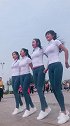 临沂四大美女跳青春广场舞，第一个小姐姐竟跳出了马甲线