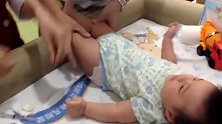 护士阿姨给儿子连打两针，孩子撕心裂肺的哭声，看着好心疼！