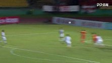 真没进球运！武磊力压两人甩头攻门滑门而过