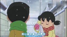 哆啦A梦：静香也来帮大雄铲雪，这下更有干劲了，加油大雄！