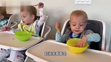 5胞胎排排坐吃早饭，就看孩子们此时的反应，也太可爱了吧