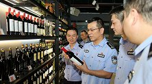 30块的红酒摇身一变成拉菲！浙江警方捣毁多个红酒制假窝点