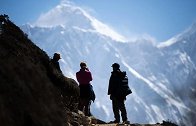 珠峰新身高8848.86米！女登山家实录vlog回忆登顶经历