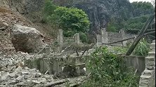 宜宾长宁4.8级地震 龙头镇一山体发生垮塌
