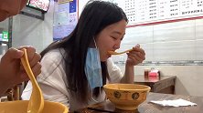 如今提倡吃猪油，小两口买15斤猪板油熬煮，猪油真的更健康吗？