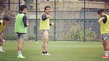 大连人夏训日记：分组对抗进球不断 赵旭日独特造型风中起舞