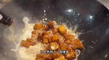 油豆腐和五花肉随便一炒简直不要太好吃，连汤汁都能拌三碗米饭