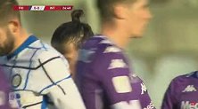 国米快速反击打穿紫百合禁区 阿什利杨传中险造对手乌龙