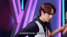 “世界冠军”穿着太有女人味，有谁注意王一博的眼神？