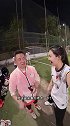 前江苏女足球员与王钰栋父亲踢球喊'岳父'并问：这门亲事考虑下？